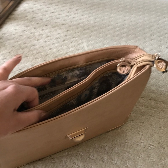 Purse - Picture 3 of 3